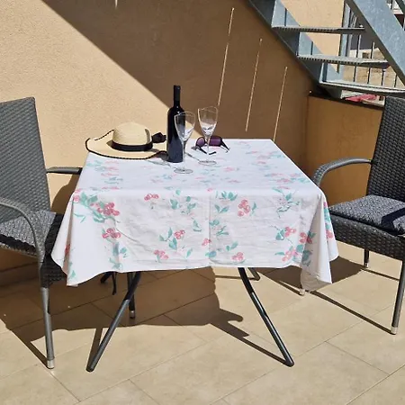 Seaview Bambo Apartment