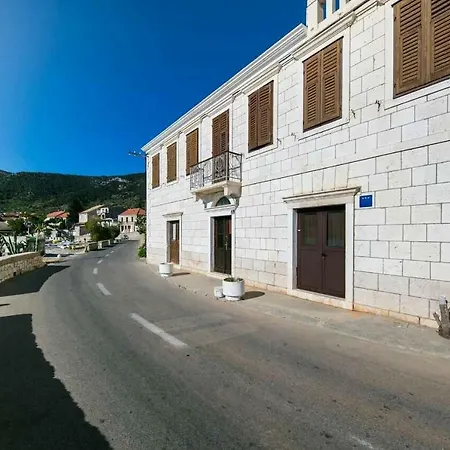 Seaview Bambo Apartman Komiža